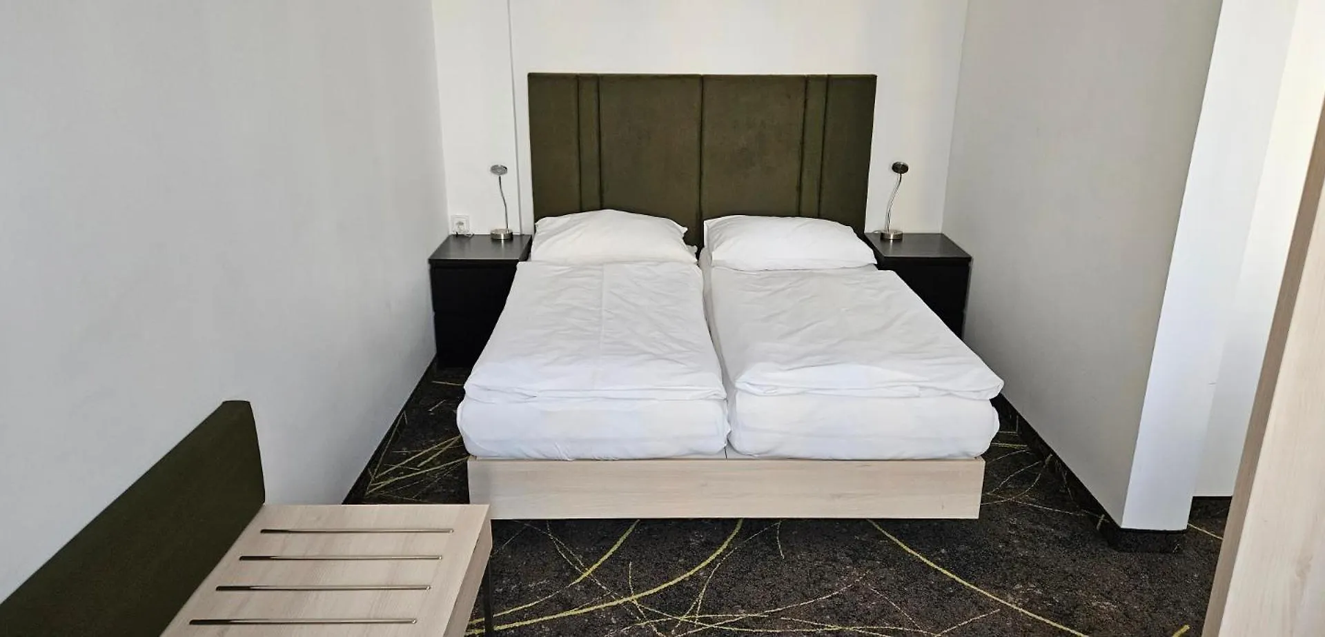 Hotel Valcha Прага 4*,  Чехия