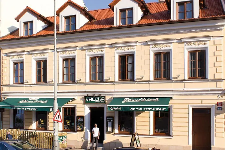 Hotel Valcha Прага 4*,